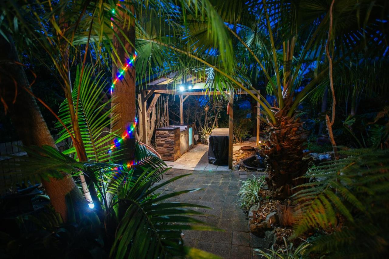Marazul Paradise Beach House- Panoramic Ocean Views Vincentia Eksteriør billede